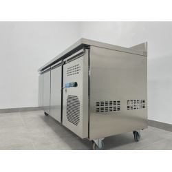 MESA REFRIGERADA 4 PUERTAS CON RUEDAS Y PETO FONDO 600 RCU2236