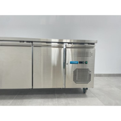 MESA REFRIGERADA 4 PUERTAS CON RUEDAS Y PETO FONDO 600 RCU2236